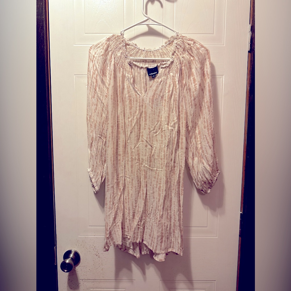 New Lightweight Tunic. Boho Style, Pink And White Tie Dye Print